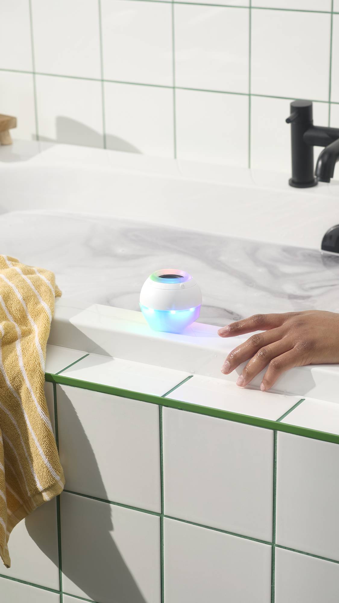Bath Bot - US 7331