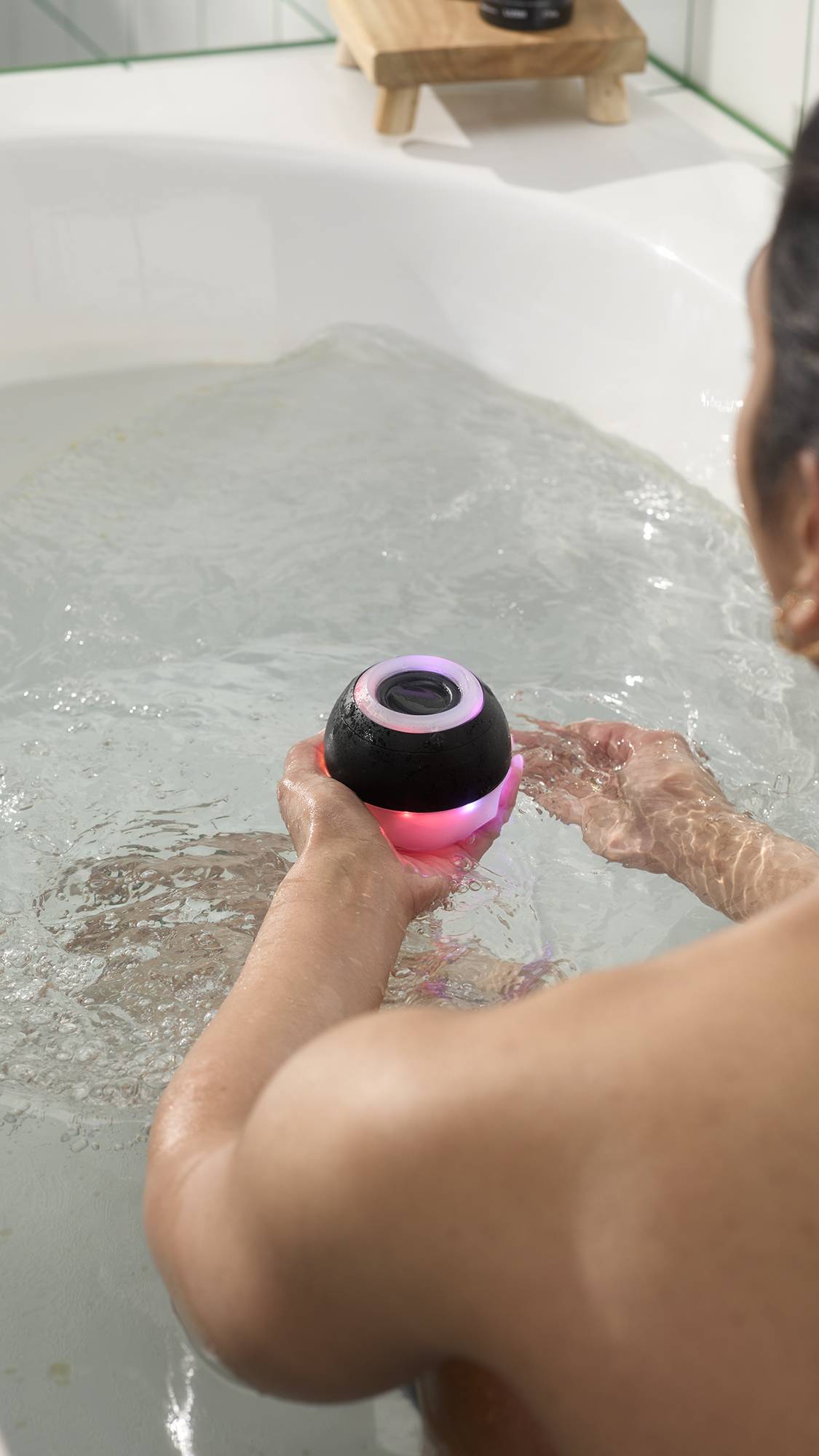 Bath Bot - US 7331