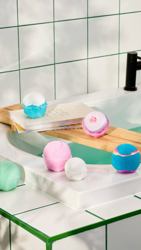 Book a Bath: The Icons - US 4740