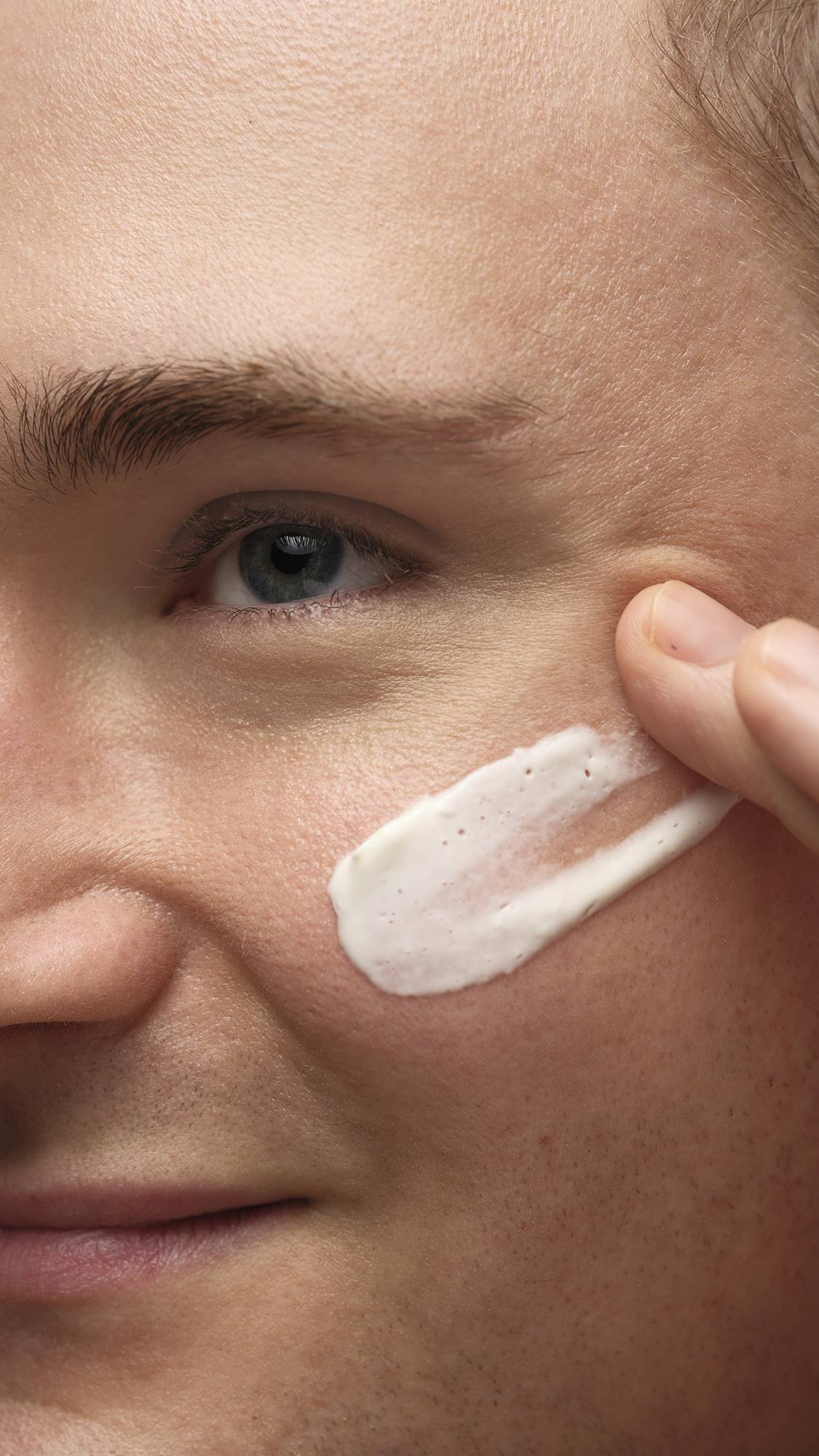 Cosmetic Lad Self-Preserving - US 3756
